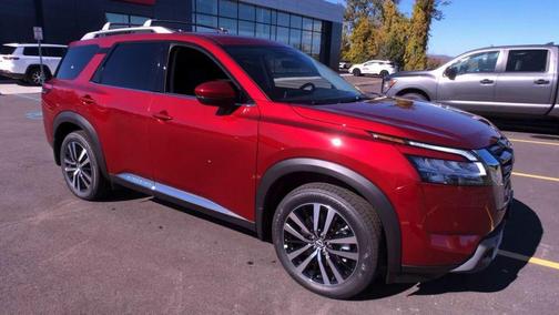 2025 Nissan Pathfinder Platinum 4WD