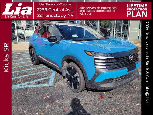 Arctic Ice Blue Metallic/Super Black 2026 Nissan Kicks SR