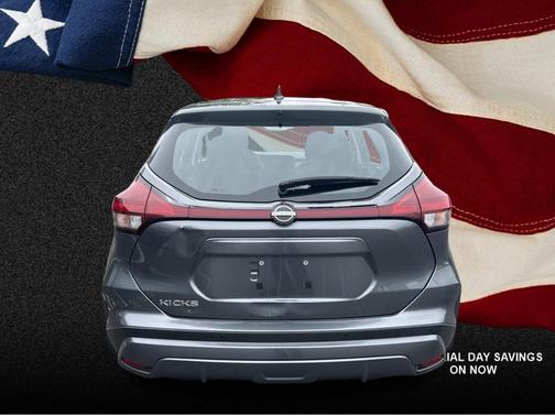 Gun Metallic 2023 Nissan Kicks S
