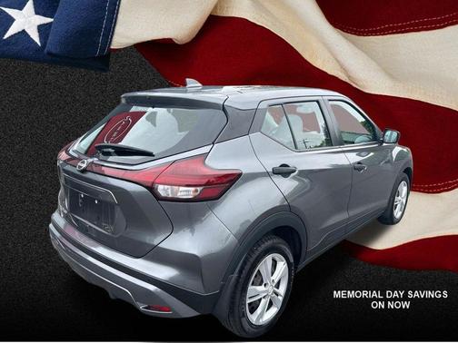 Gun Metallic 2023 Nissan Kicks S