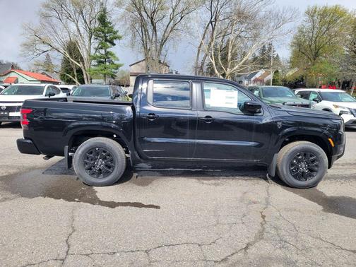Super Black 2026 Nissan Frontier SV