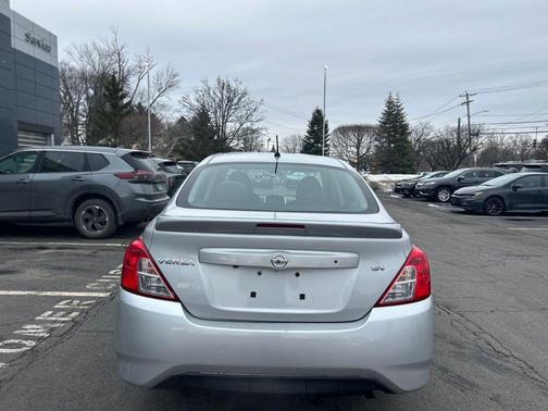 2019 Nissan Versa 1.6 SV