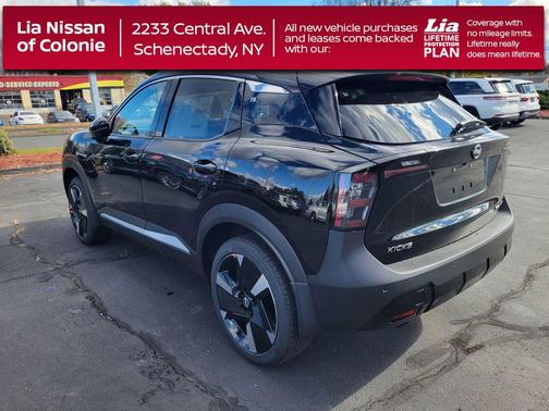 Super Black 2026 Nissan Kicks SR