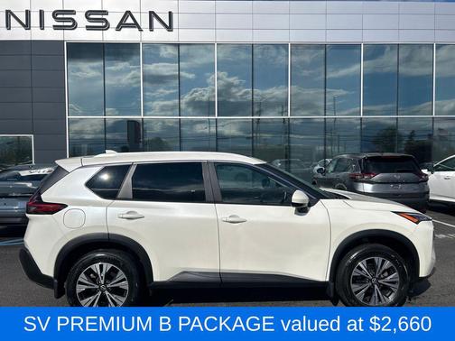 Pearl White Tricoat 2023 Nissan Rogue SV