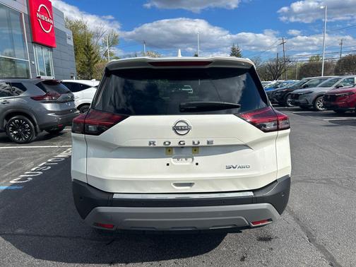 Pearl White Tricoat 2023 Nissan Rogue SV