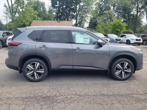 2025 Nissan Rogue SL