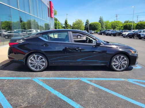 Super Black 2026 Nissan Altima 2.5 SV