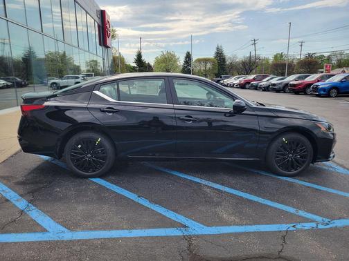 Super Black 2026 Nissan Altima 2.5 SV