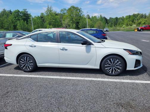 Glacier White 2026 Nissan Altima 2.5 SV
