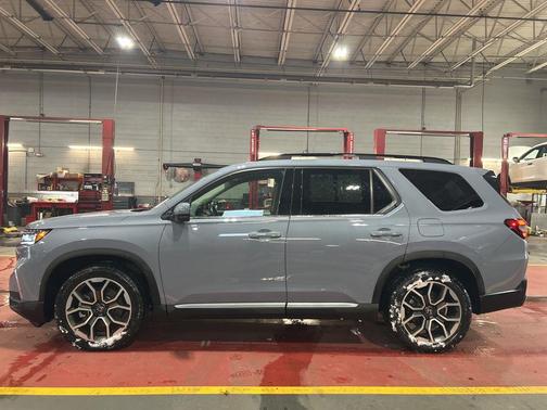 2023 Honda Pilot AWD Elite