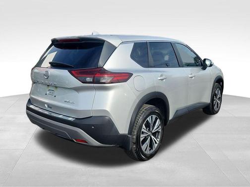 Brilliant Silver Metallic 2023 Nissan Rogue SV