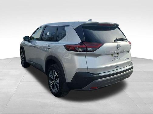 Brilliant Silver Metallic 2023 Nissan Rogue SV