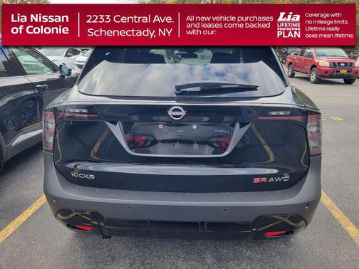 Super Black 2026 Nissan Kicks SR