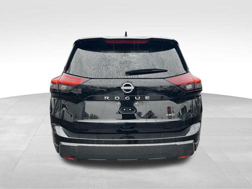 Super Black 2025 Nissan Rogue SV