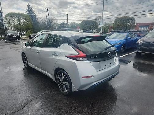 2022 Nissan Leaf SV PLUS 62 kWh