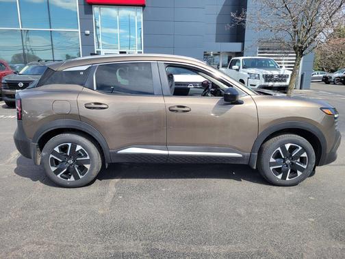 Canyon Bronze Metallic 2026 Nissan Kicks SV