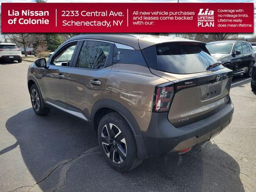 Canyon Bronze Metallic 2026 Nissan Kicks SV