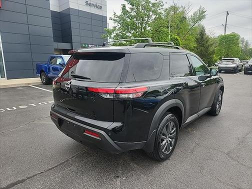2023 Nissan Pathfinder SV 4WD