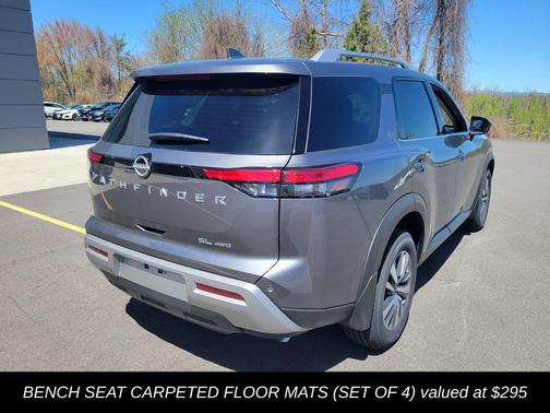 2025 Nissan Pathfinder SL 4WD