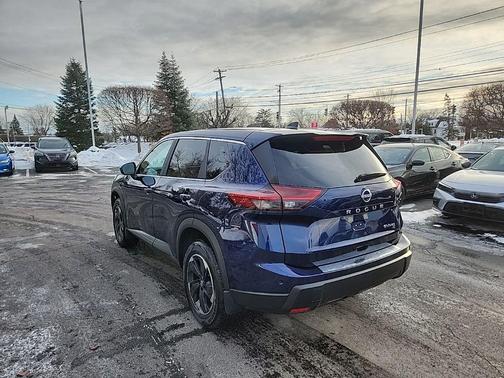 2024 Nissan Rogue SV