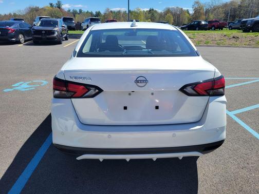 2025 Nissan Versa 1.6 SV