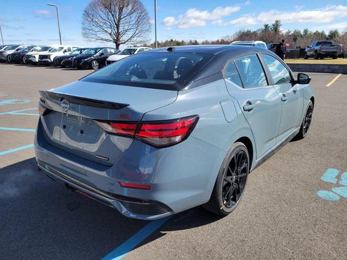 2025 Nissan Sentra SR