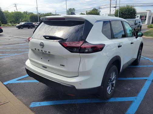 2026 Nissan Rogue S