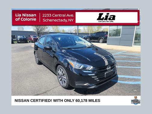 Super Black 2023 Nissan Versa 1.6 SV