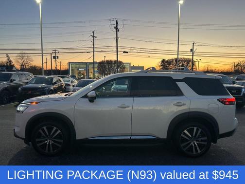 2023 Nissan Pathfinder Platinum 4WD