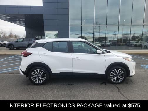 Fresh Powder 2024 Nissan Kicks SV