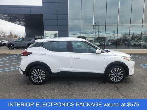 Fresh Powder 2024 Nissan Kicks SV