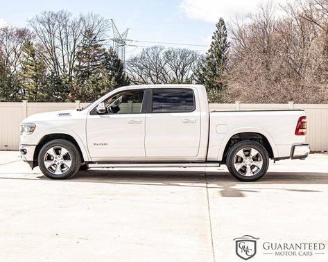Ivory White Tri-Coat Pearlcoat 2019 RAM 1500 Laramie
