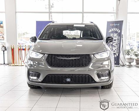Ceramic Gray Clearcoat 2025 Chrysler Pacifica Limited