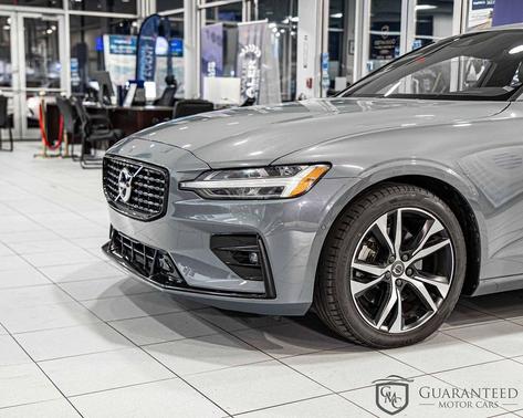 2022 Volvo S60 T5 R-Design