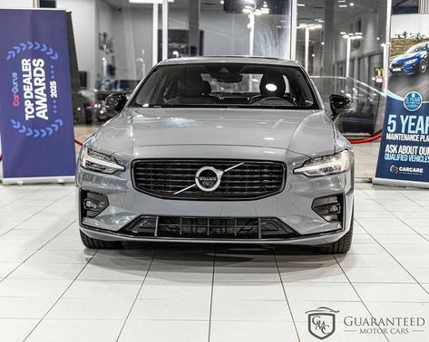 2022 Volvo S60 T5 R-Design