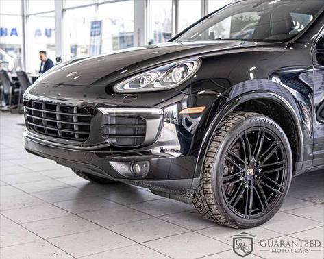 2017 Porsche Cayenne Platinum Edition