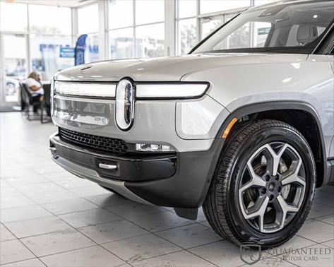 2024 Rivian R1S Adventure