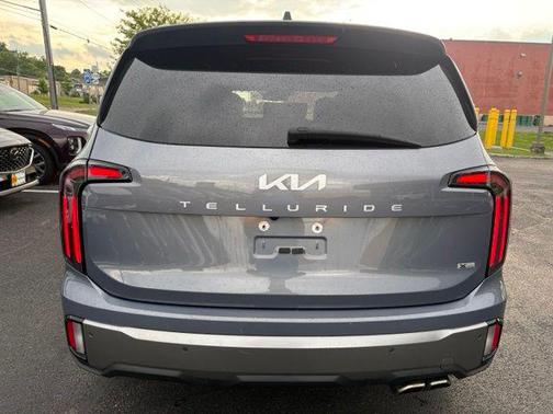 Everlasting Silver 2023 Kia Telluride EX X-Line