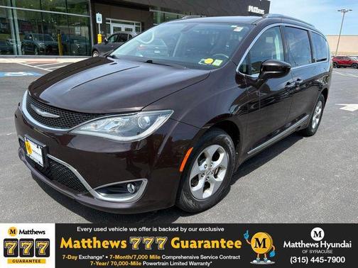 Dark Cordovan Pearlcoat 2017 Chrysler Pacifica Touring-L