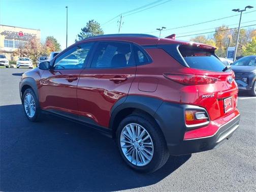 2021 Hyundai KONA SEL Plus