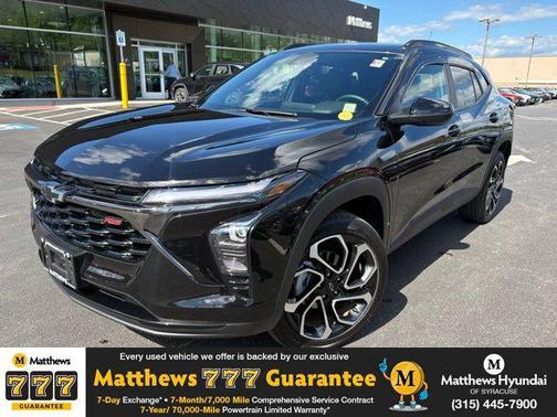 Mosaic Black Metallic 2025 Chevrolet Trax FWD 2RS