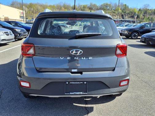 Ecotronic Gray 2025 Hyundai VENUE SEL