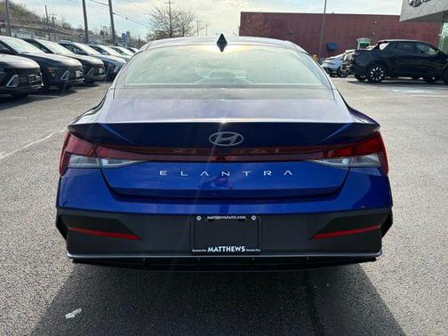 Intense Blue 2024 Hyundai ELANTRA SE