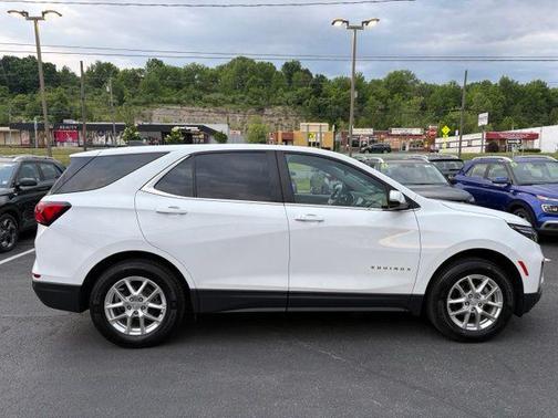 Summit White 2022 Chevrolet Equinox 1LT