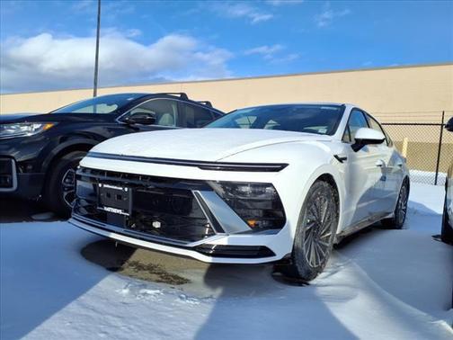 2025 Hyundai SONATA Hybrid SE