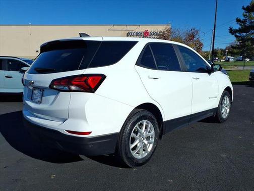 2022 Chevrolet Equinox LS