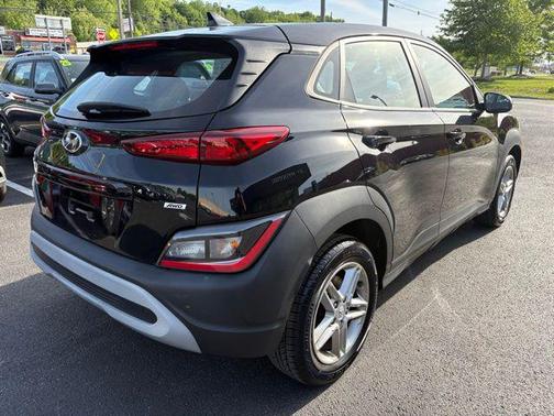 Abyss Black Pearl 2023 Hyundai KONA SE