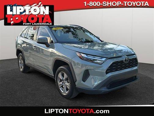 2022 Toyota RAV4 XLE