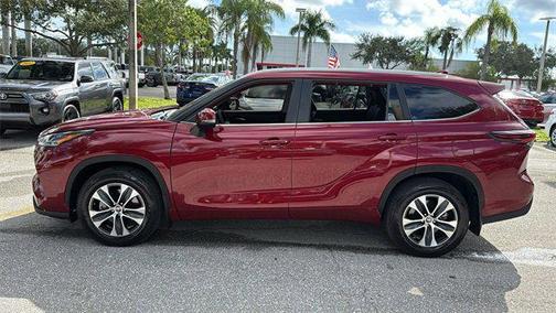 2024 Toyota Highlander XLE