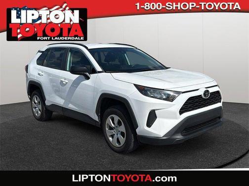 2021 Toyota RAV4 LE